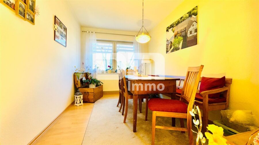 (R)eserviert!Gepflegtes Mehrfamilienhaus mit 7 Wohneinheiten - 1. OG links Esszimmer